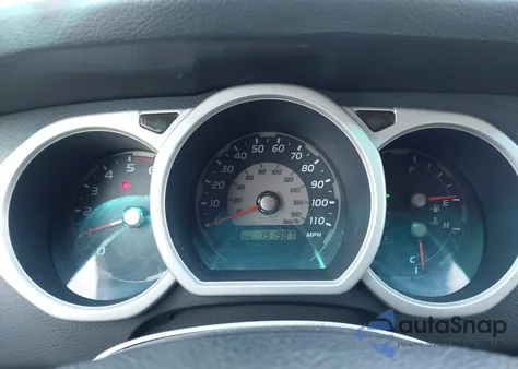 2003 Toyota 4Runner Sr5 V8 z USA, uszkodzony, nr VIN JTEZT14RX30006241